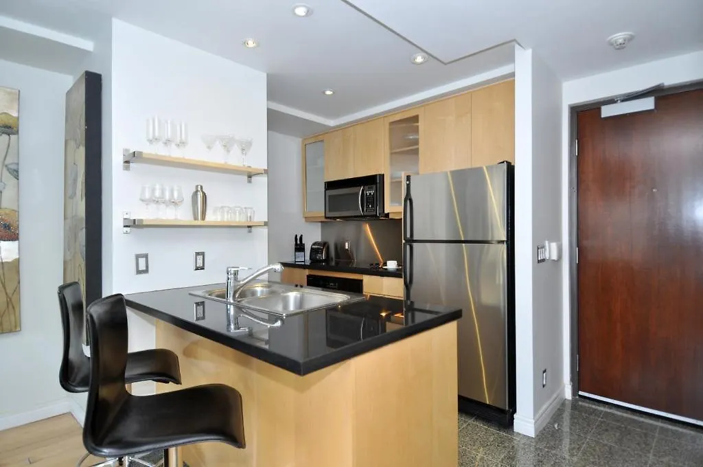 Yonge Suites Apart Hotel Канада
